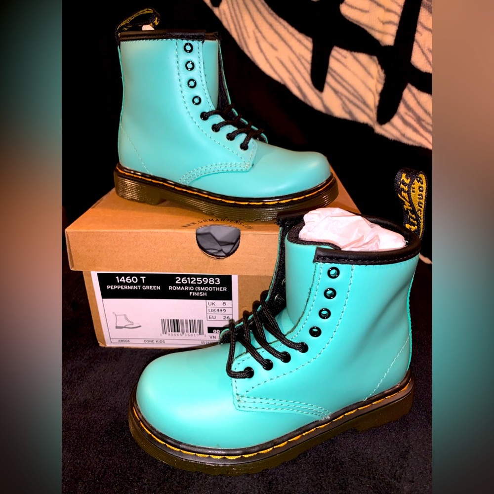 Peppermint Toddler Dr.Martens!